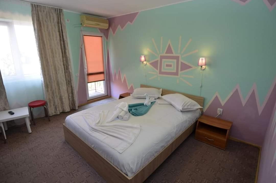 Vila Robert Hotel Schitu Bagian luar foto