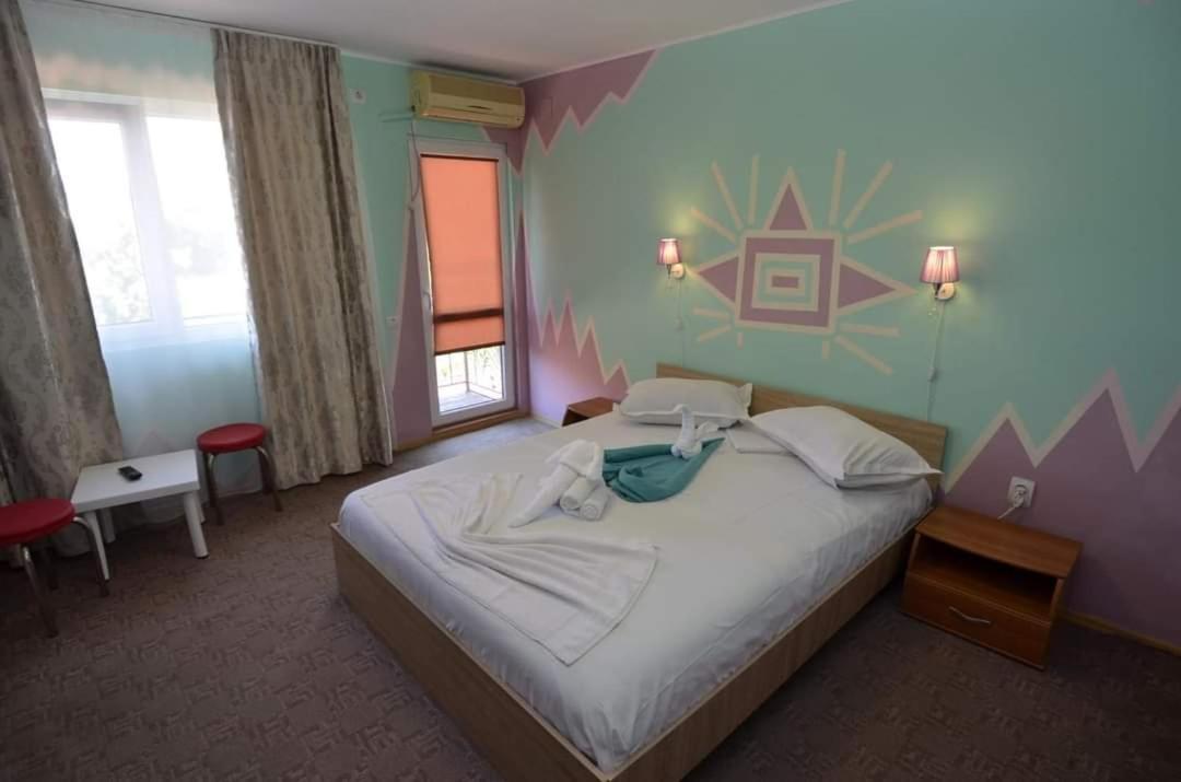 Vila Robert Hotel Schitu Bagian luar foto