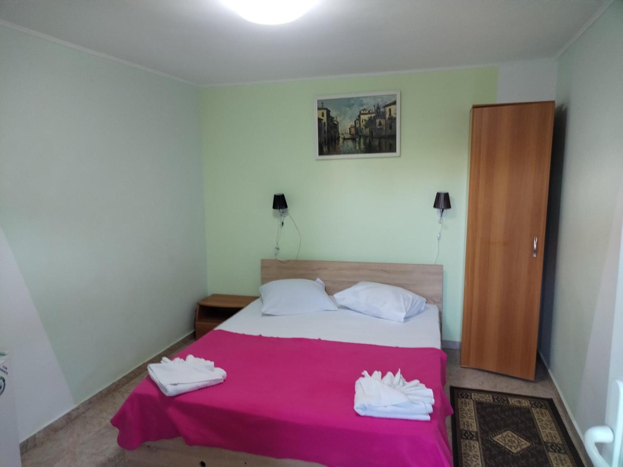 Vila Robert Hotel Schitu Bagian luar foto